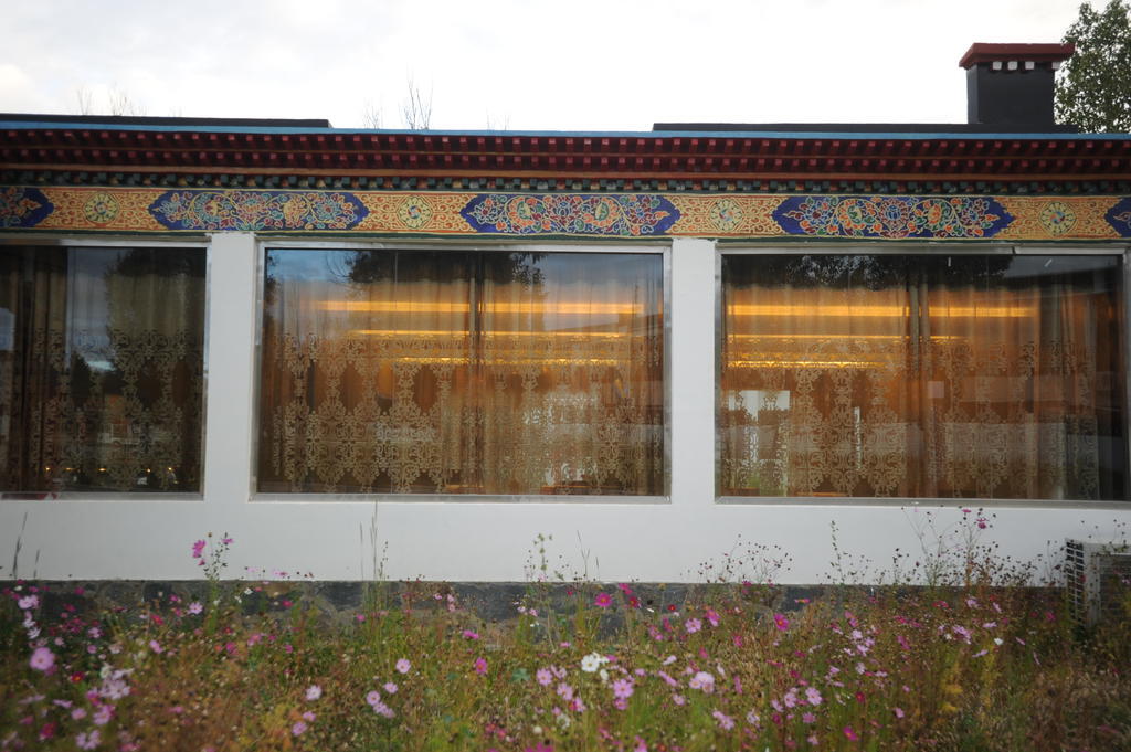 Wanrun International Resort Hotel In Tibet Xigaze 外观 照片